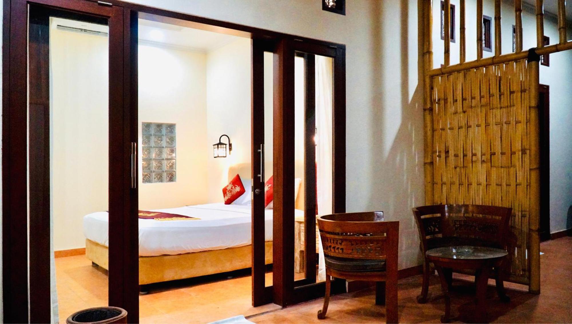 Vamana Bangsal Hostel Pemenang Екстериор снимка